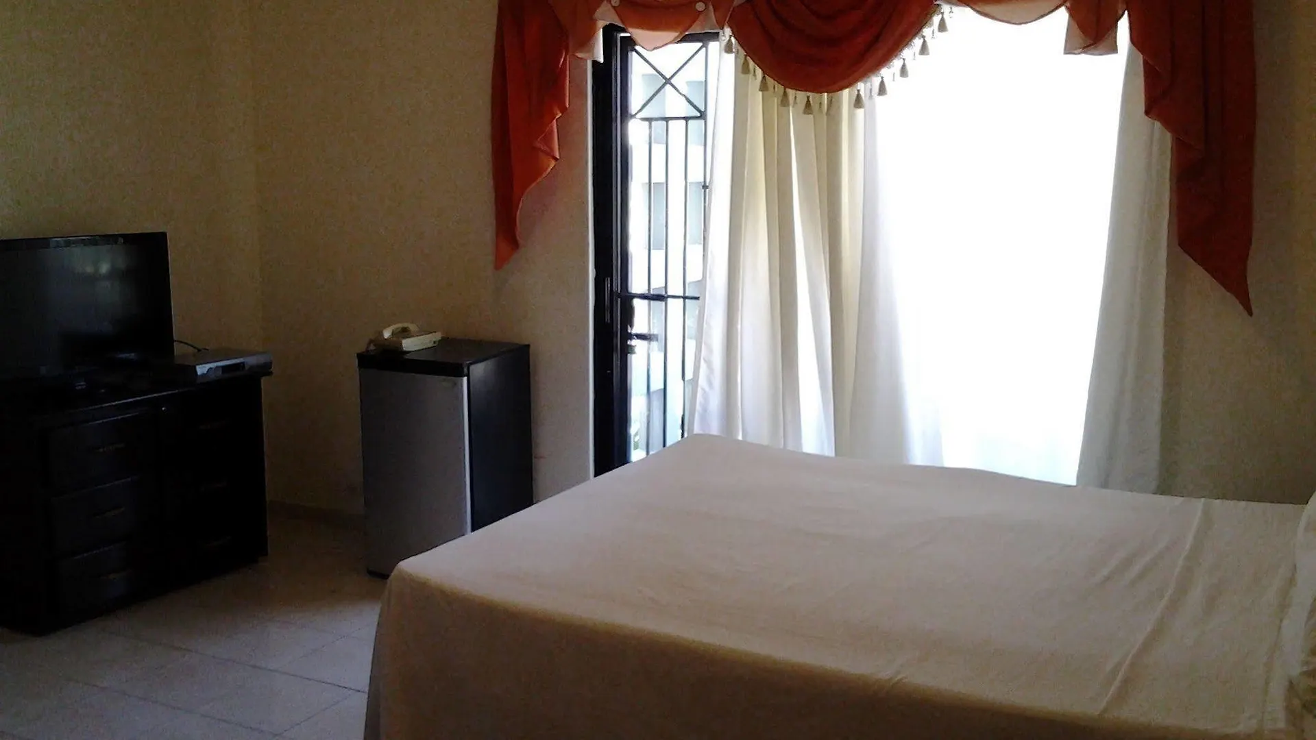 Green House Hotel